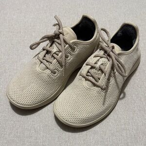 Like New Allbirds Tree Runners-Wmns Sz 8-Ecru Mesh Knit Uppers-Ecru Soles/Laces